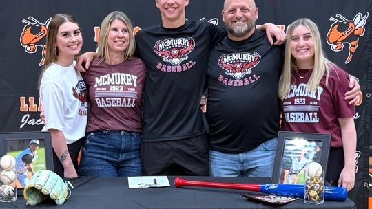 Humphries to Pitch for McMurry University