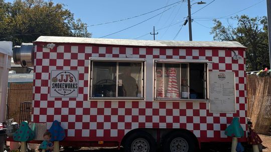 Llano Food Truck Serves Families in Need