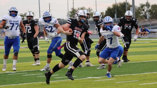 Ro-Hawks, Weather Can’t Stop the Yellow Jackets