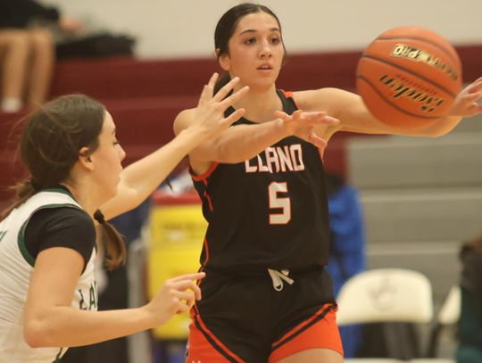 Basketball Teams to Play at Frost Bank Center