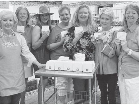 Blanco Women’s Club Makes Donation to Good Samaritan
