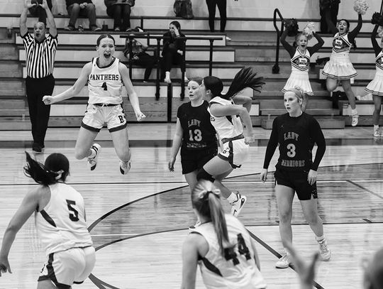 Boyd’s buzzer beater lifts Lady Panthers