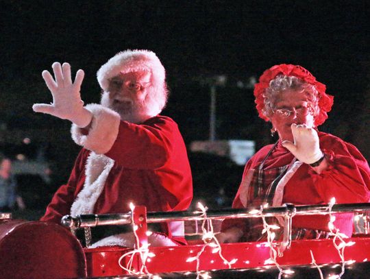 Christmas Cheer Arrives in Llano