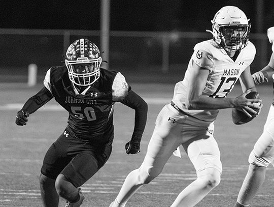 Fourth quarter explosion pushes Punchers past Eagles