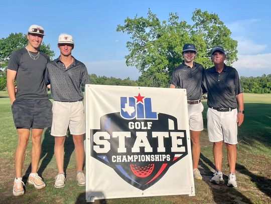 Golfers Battle Through at State Tourney