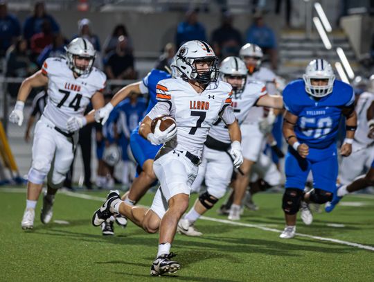 Jackets Battle with Community Pride in State Semis