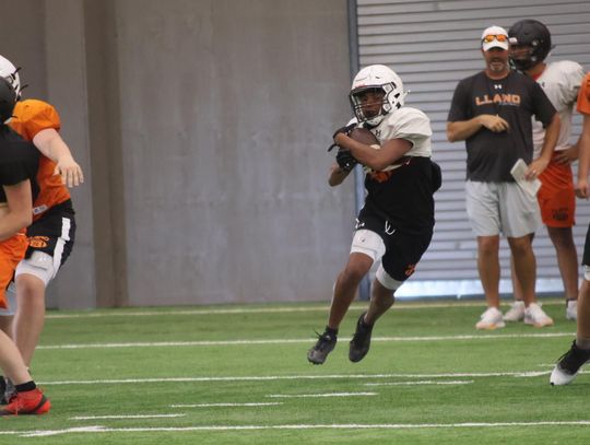 Jackets’ Stable of Running Backs Gives Play-calling Options