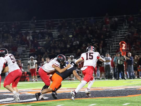 Jackets’ Strong Second Half Leads to Another District Title