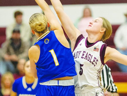 Lady Eagles pick up big wins over Comfort, Florence