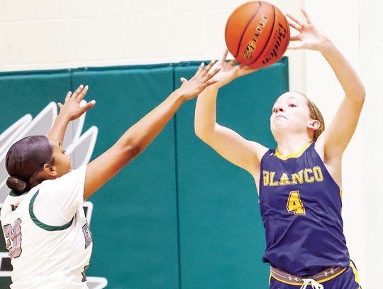 Lady Panthers fall at Luling, drop four at Brady tournament