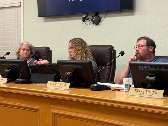 Llano City Council Tables Drought Ordinance After Packed Meeting, Public Pushback