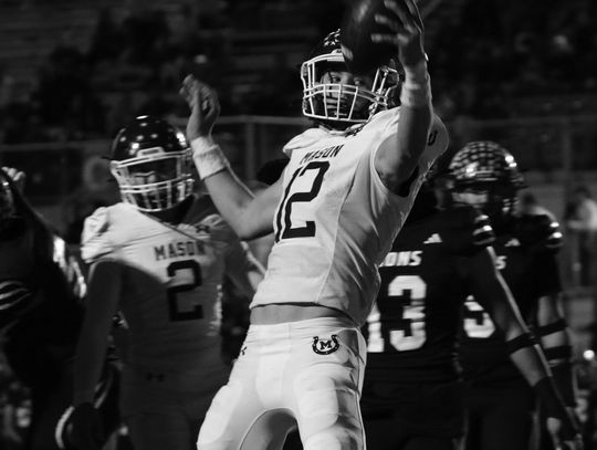 Many Punchers Do Their Part in Final Minutes for Win