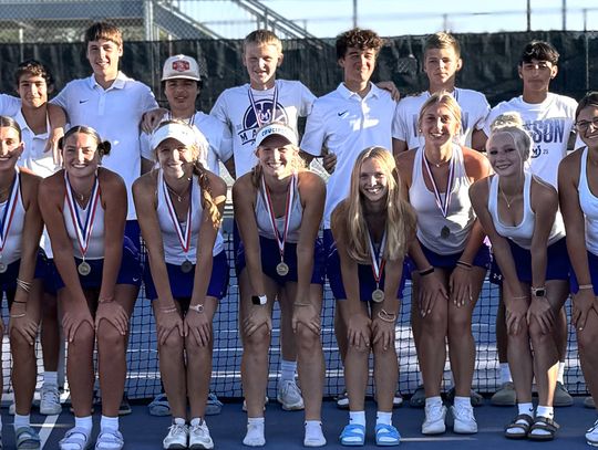 Mason Tennis Continues District Supremacy