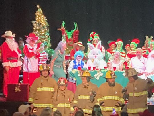 Riata Holiday Live Show Raises $4,500 for Mason Volunteer Fire Department