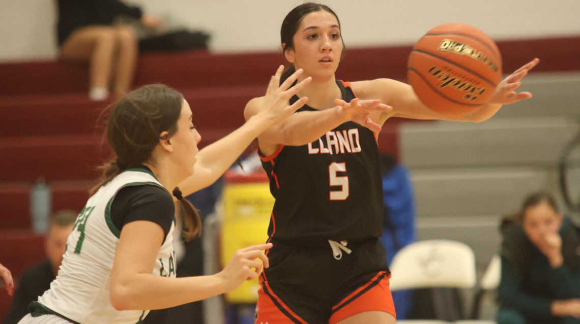 Basketball Teams to Play at Frost Bank Center