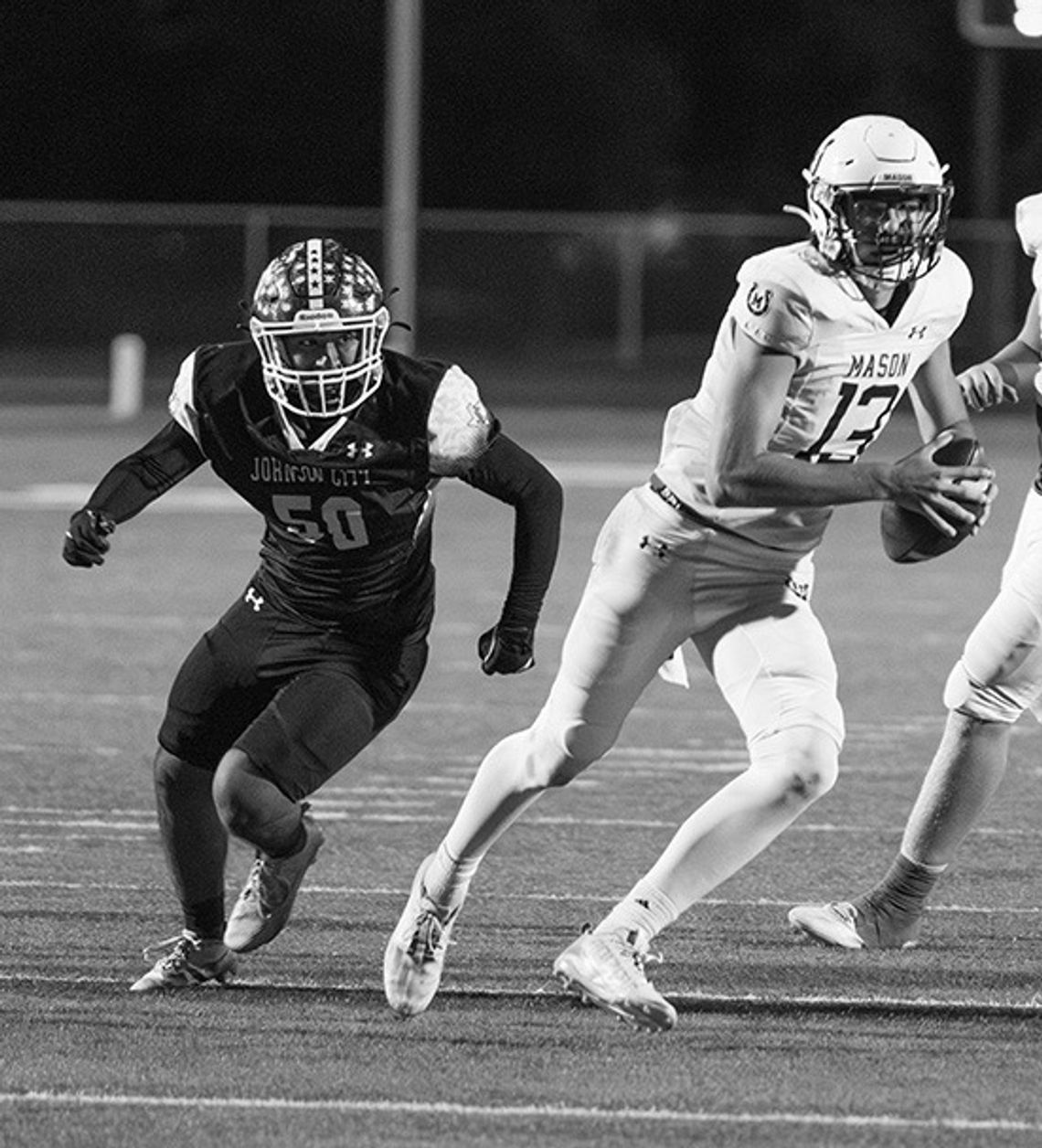 Fourth quarter explosion pushes Punchers past Eagles