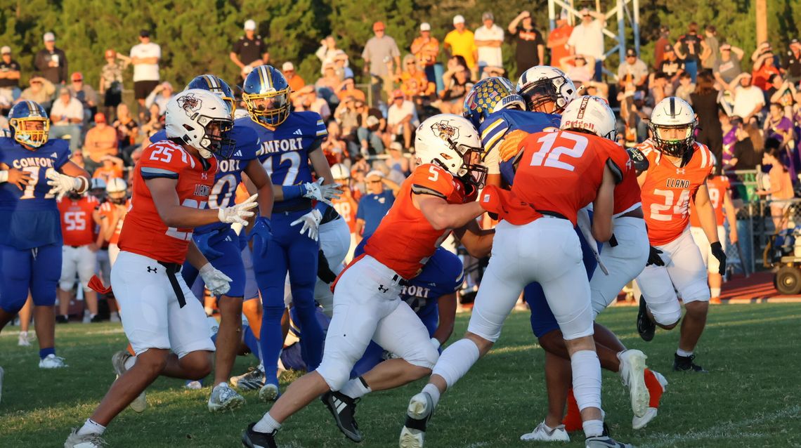 Jackets Leave No Doubt in Beating Undefeated Bobcats