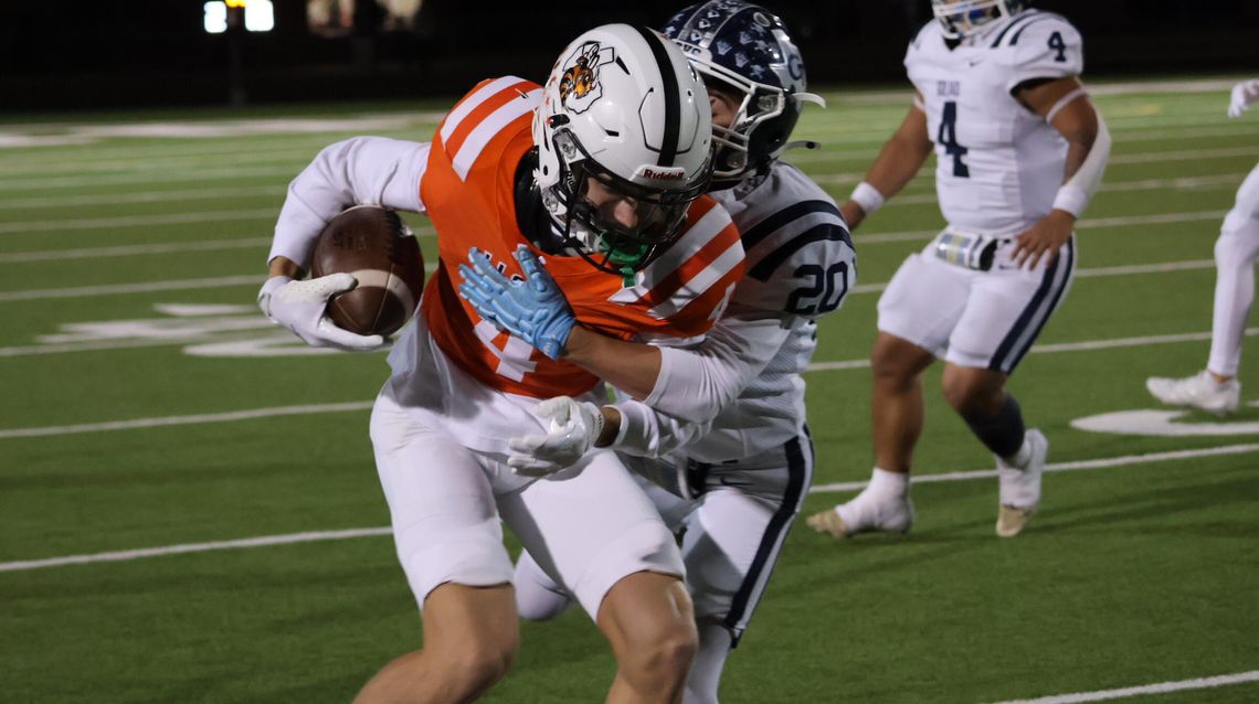 Jackets’ Second Half Shutout Leads to Another Lopsided Win Jackets’ Second Half Shutout Leads to Another Lopsided Win