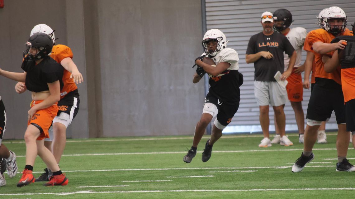 Jackets’ Stable of Running Backs Gives Play-calling Options