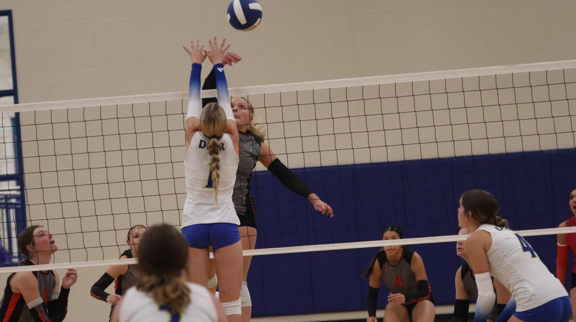Lady Jackets Look to End First Round With Wins