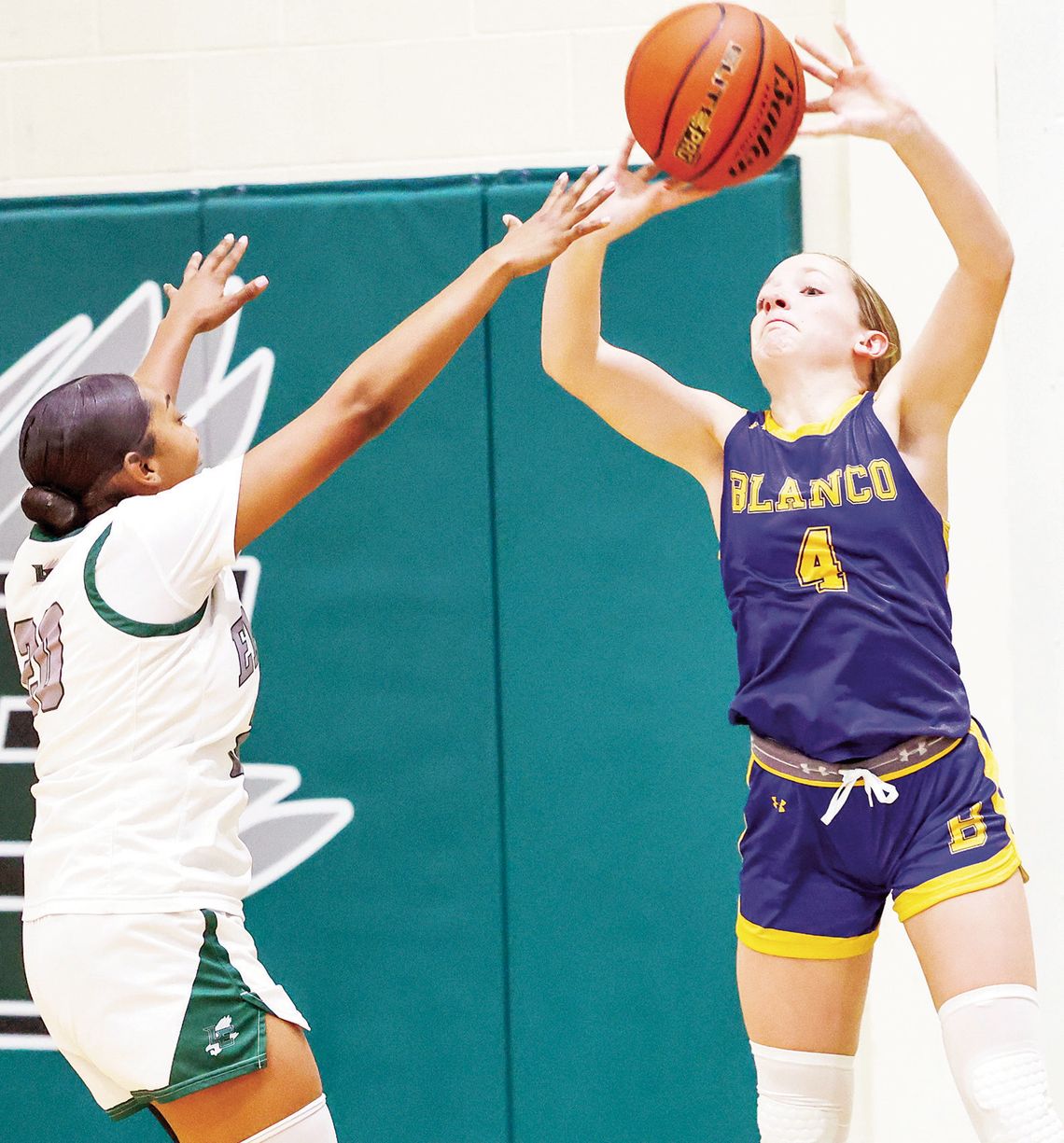 Lady Panthers fall at Luling, drop four at Brady tournament