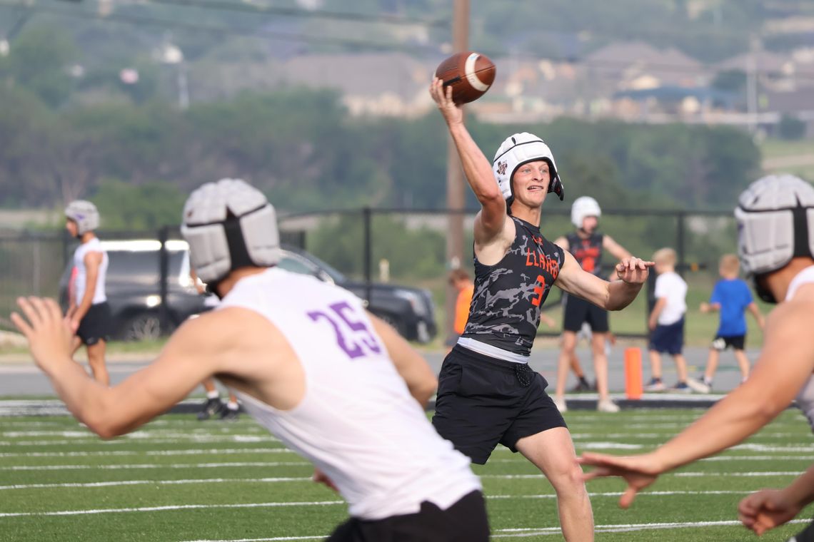 Llano 7-on-7 Team Ready for State Qualifying Tourney, Own League