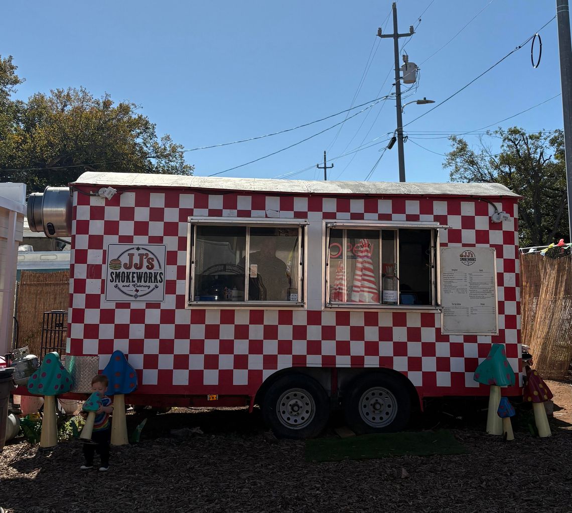 Llano Food Truck Serves Families in Need