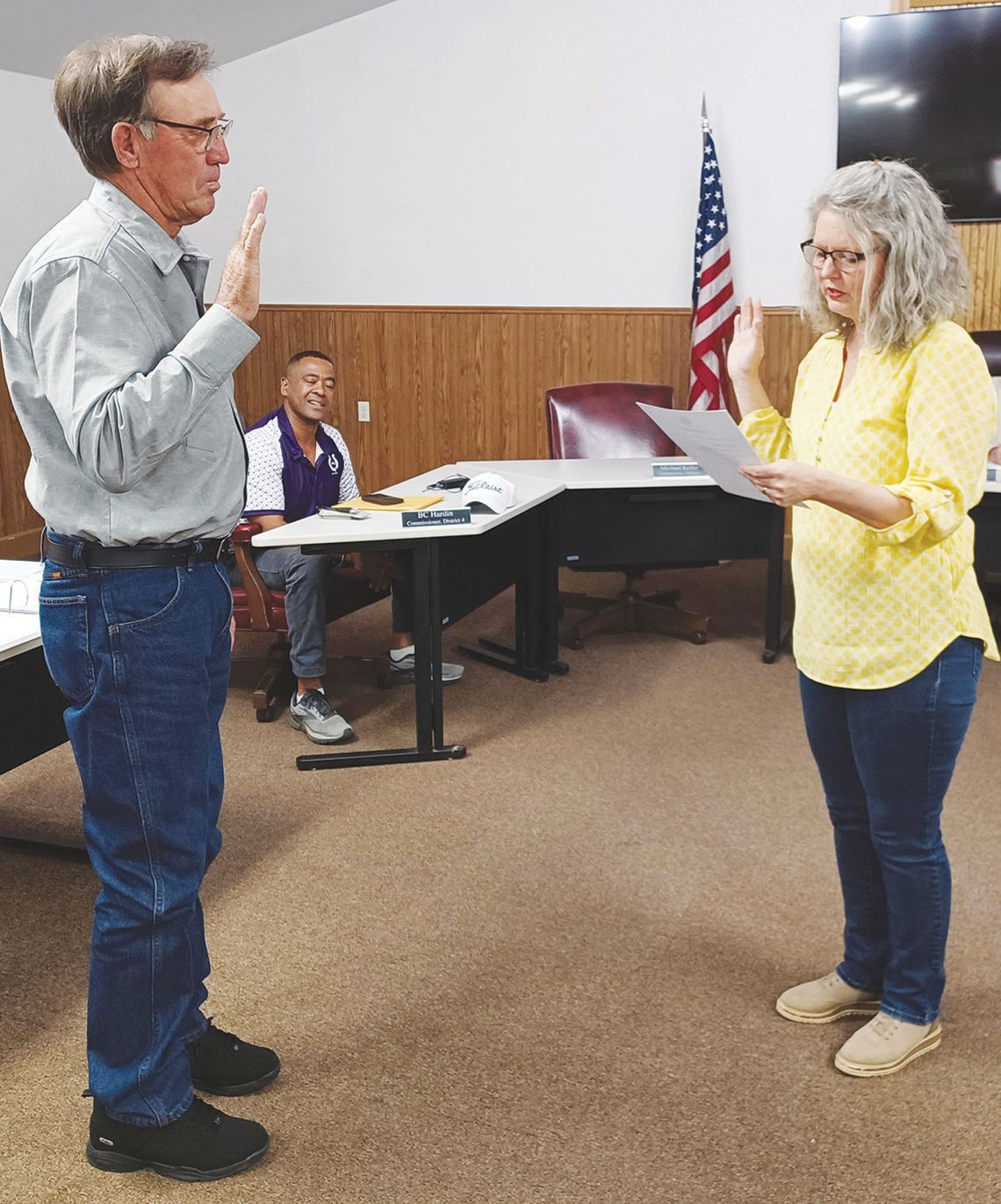 Mason City Commission Swears In Two New Commissioners
