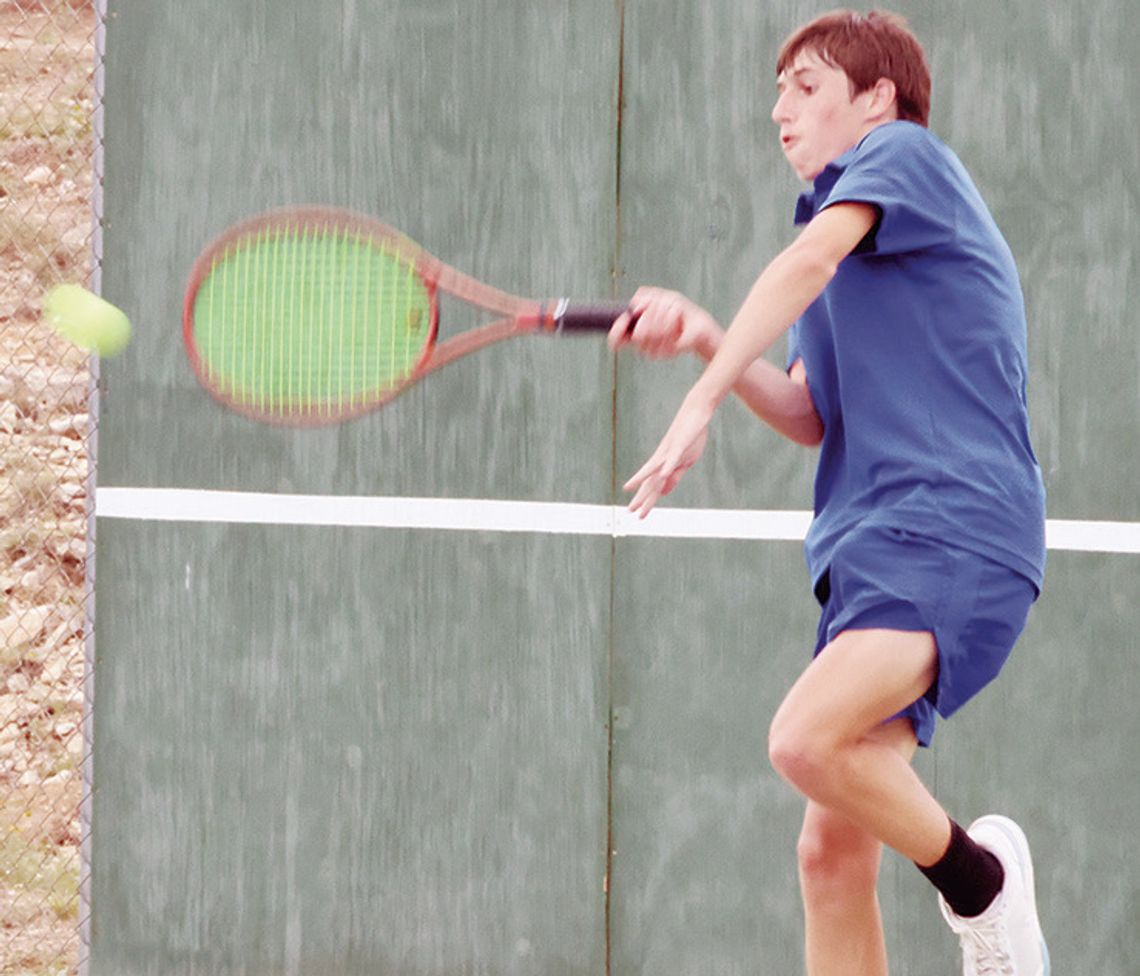 McCarthy wins district boys singles, advances to regionals