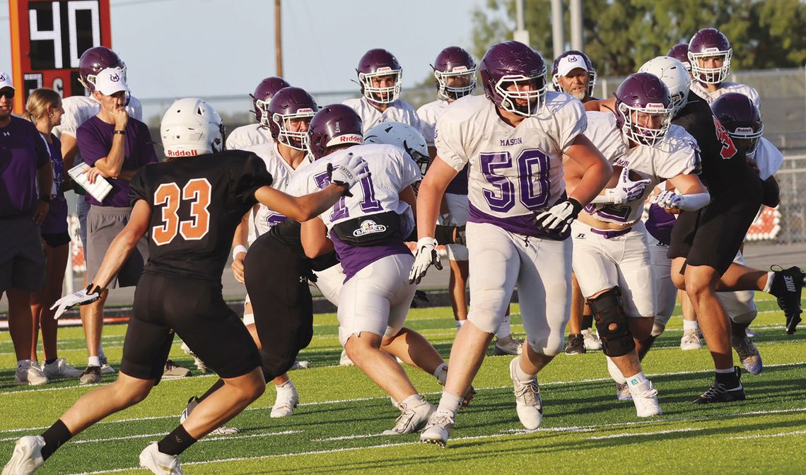 Punchers Welcome Panthers In Final Scrimmage